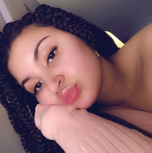 Meet your Posher, Salena